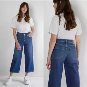 Levi’s Mile High Wide Leg Crop Button Fly Jean NWT size 30 medium blue wash